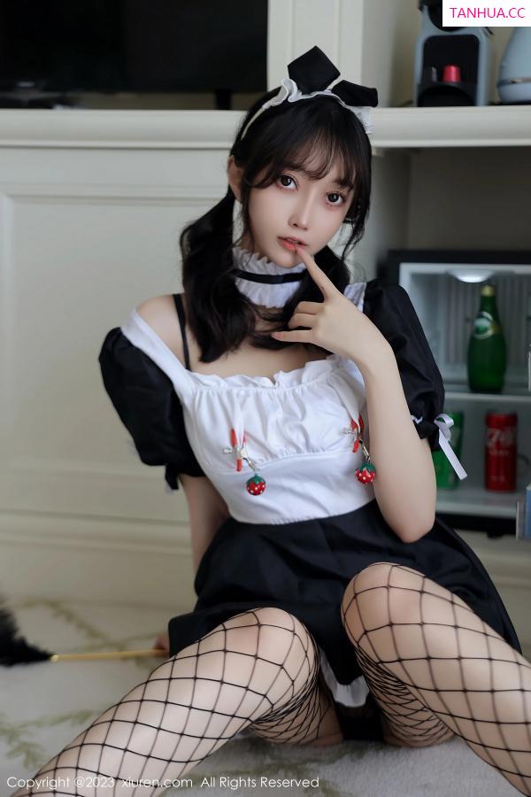 玥儿玥  [XiuRen]高清写真图 2023.08.11 No.7217 玥儿玥er 女仆服美腿第18张图片